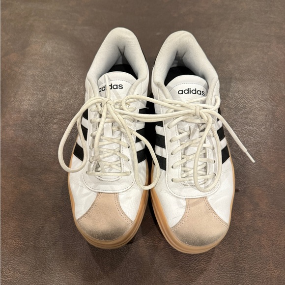 Adidas Gazelle White and Black Sneakers - Picture 2 of 6